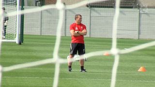 The Reds latihan persiapan untuk laga pertama musim ini