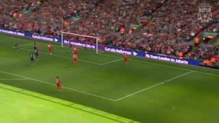 Aksi penyelamatan penting Mignolet saat vs. Southampton